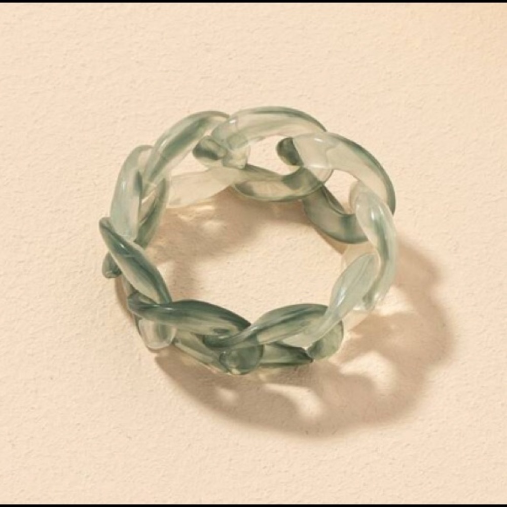 Brand New Chunky Chain Ring